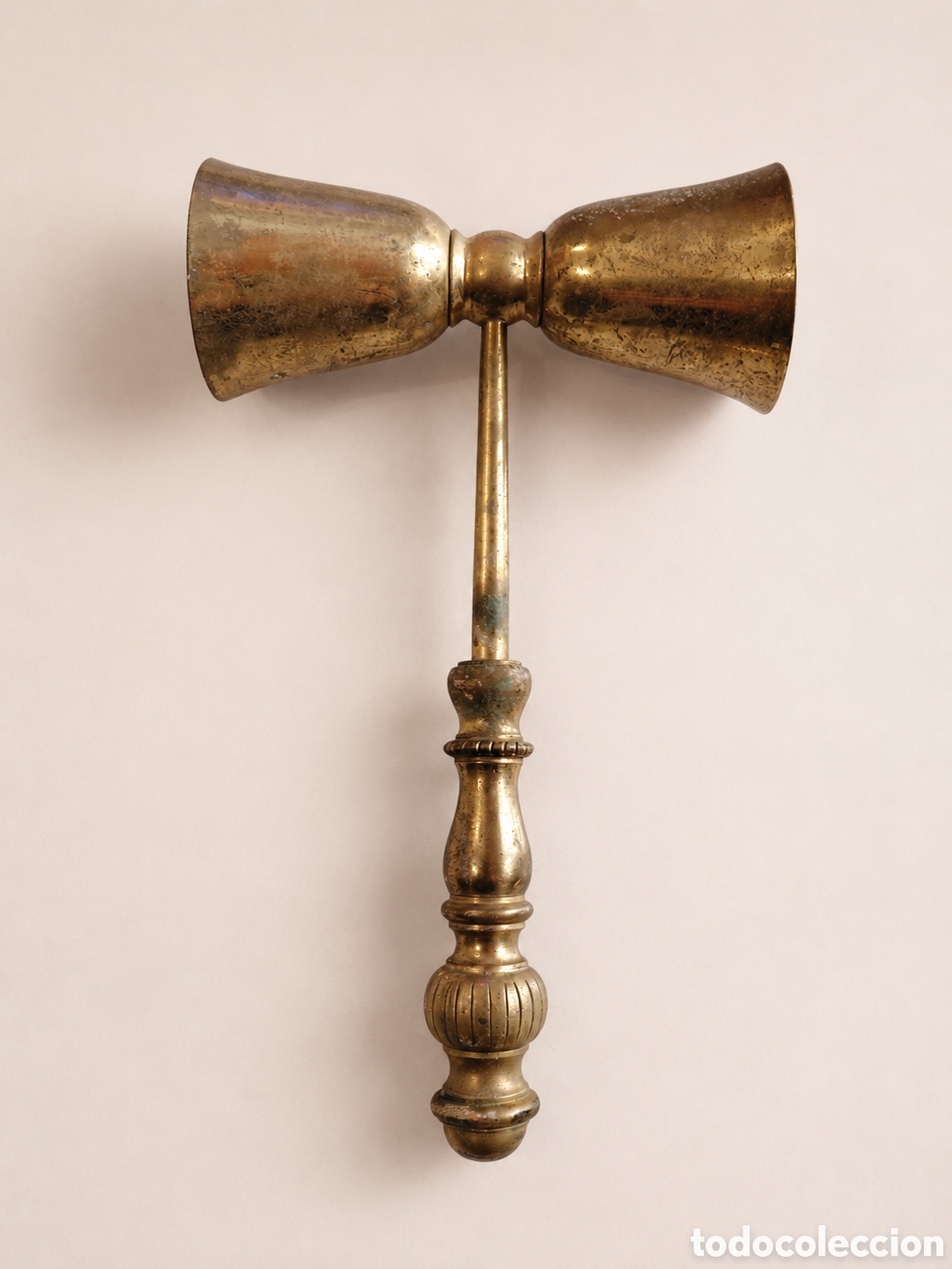 Antig&uuml;edades: Antiguo dosificador doble de lat&oacute;n/bronce desmontable &ndash; 20 cm