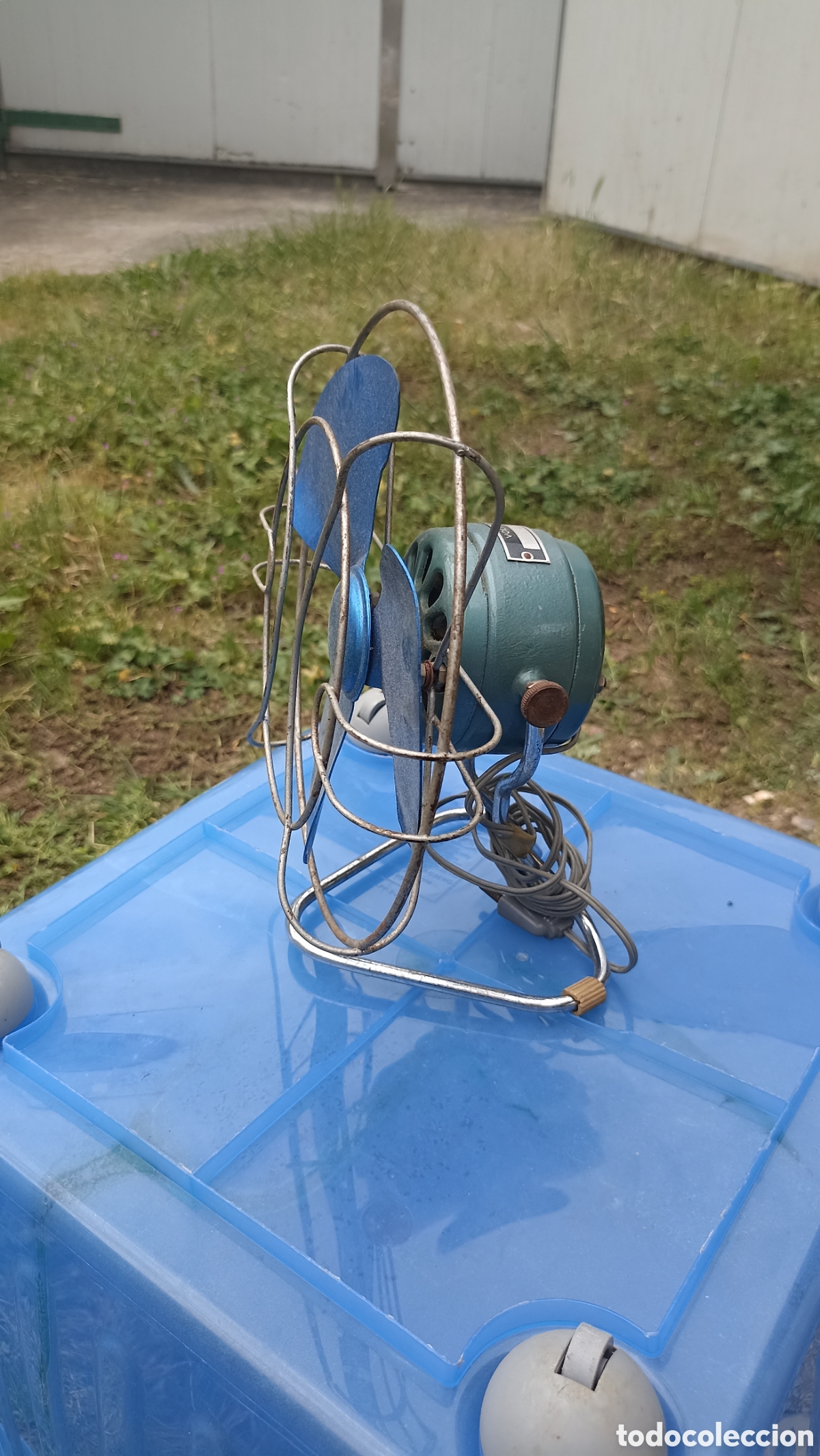 Antig&uuml;edades: Ventilador vintage a 125 v - Foto 2