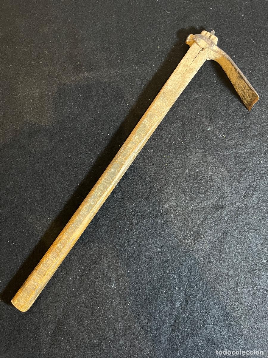 Antiquit&eacute;s: Antigua azuela de mano forjada herramienta r&uacute;stica carpinter&iacute;a labranza vintage