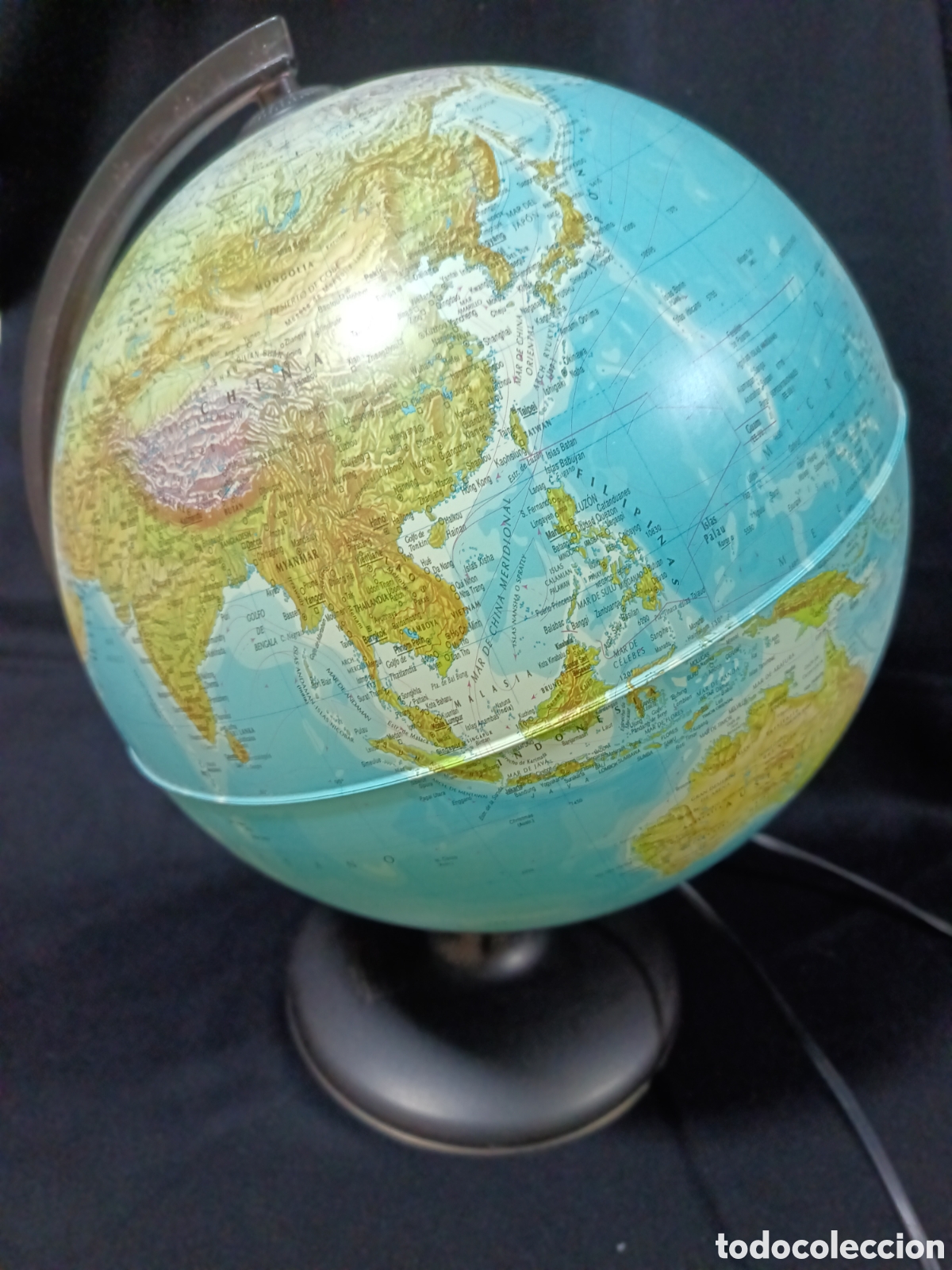 Antig&uuml;edades: GLOBO TERR&Aacute;QUEO CON LUZ - Foto 1
