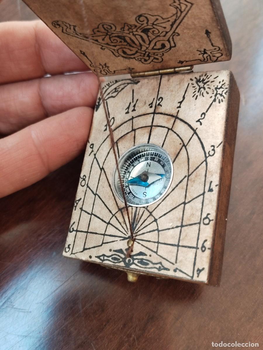 Antig&uuml;edades: Br&uacute;jula Reloj. Madera. - Foto 7