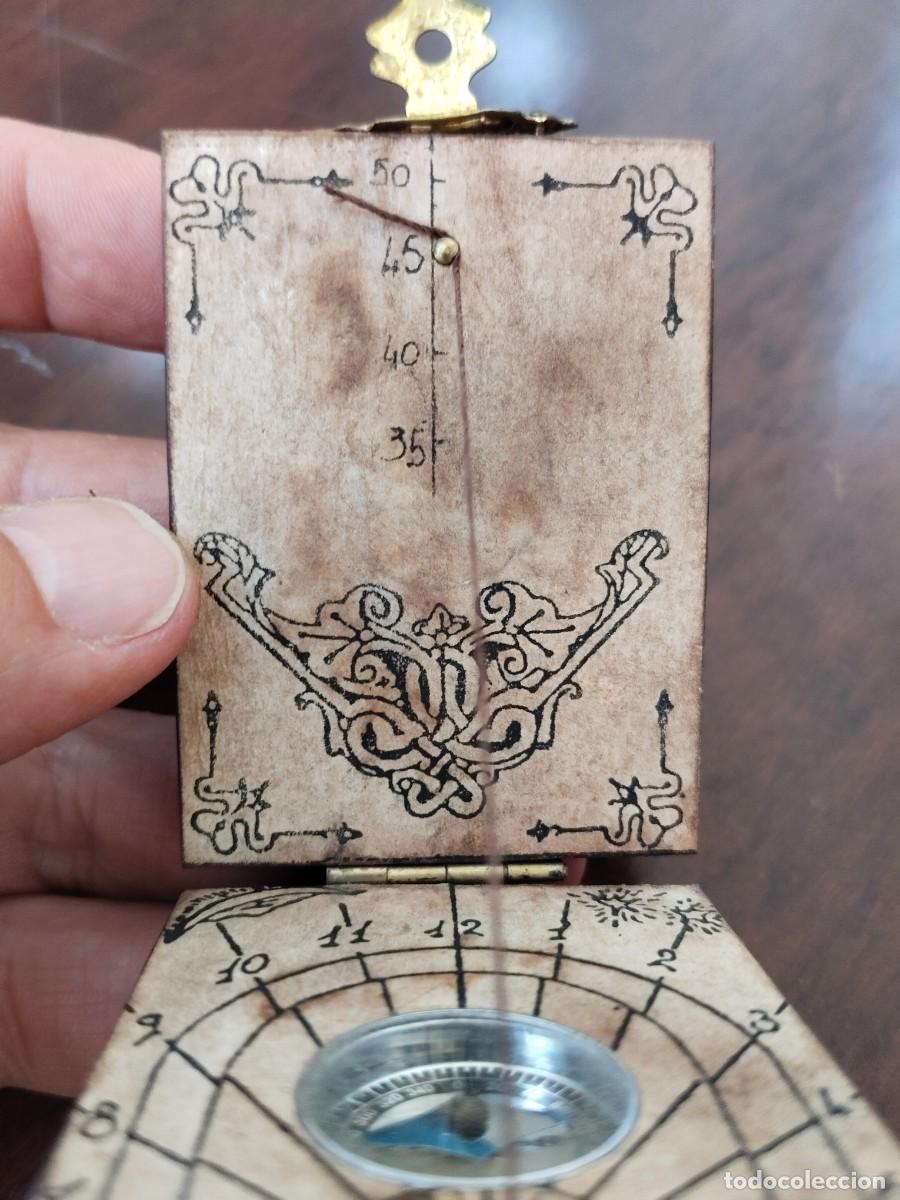 Antig&uuml;edades: Br&uacute;jula Reloj. Madera. - Foto 9