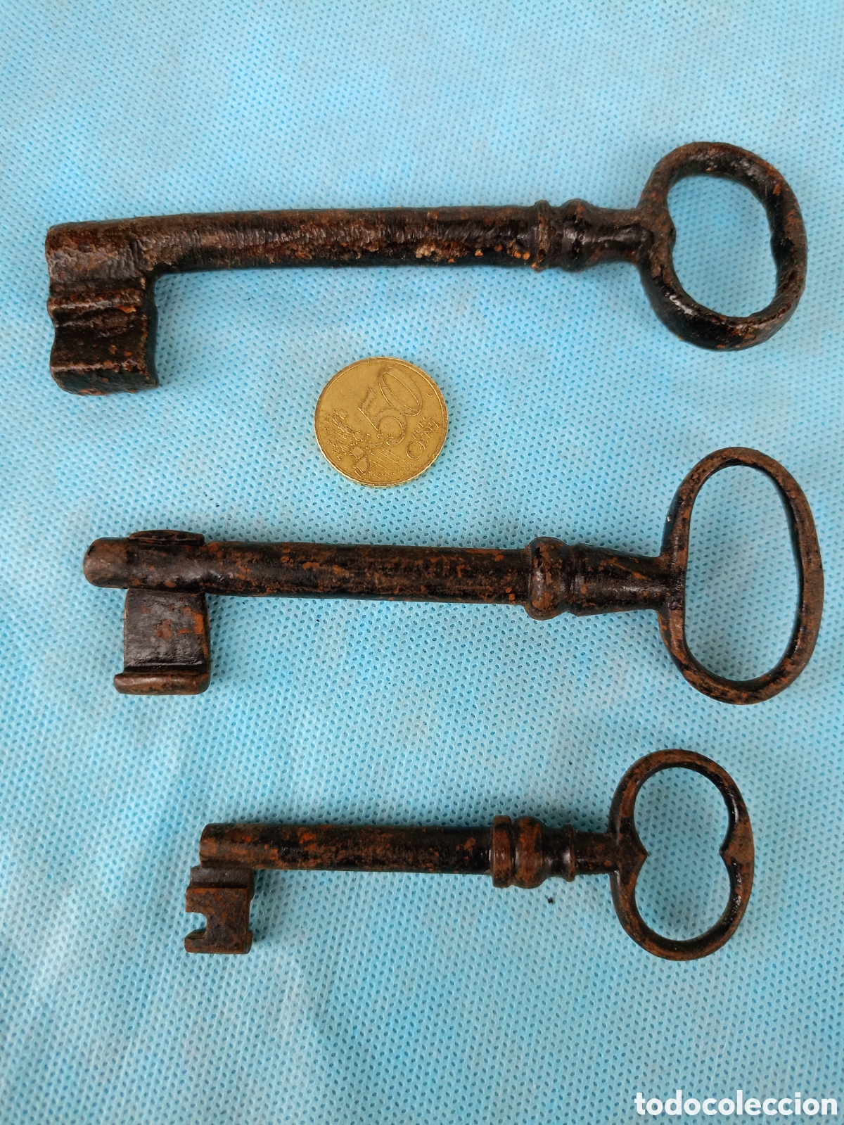 Antig&uuml;edades: ANTIGUAS LLAVES DE FORJA.