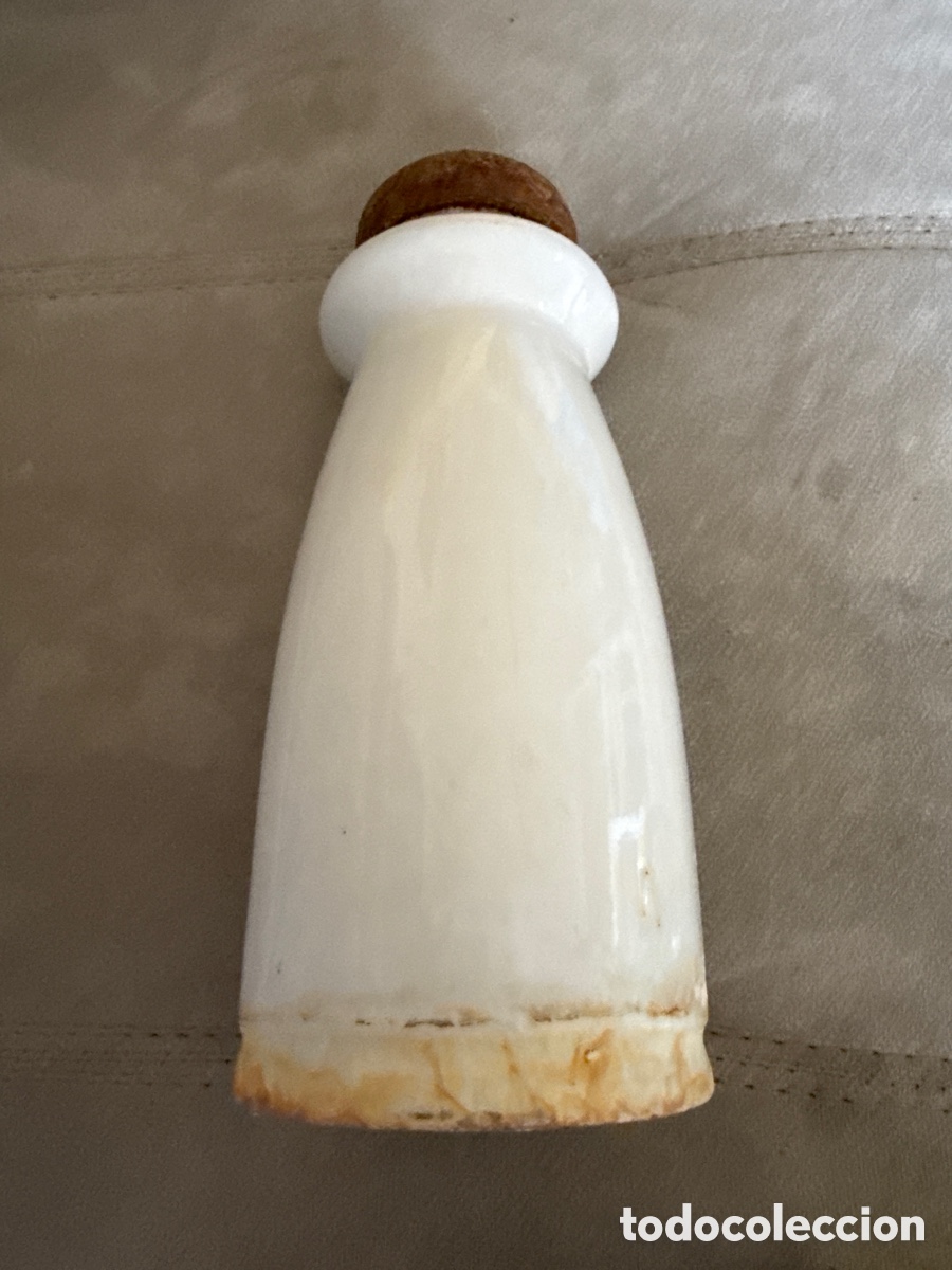 Antig&uuml;edades: Jicara de 24 cms de altura por 10 cms de di&aacute;metro