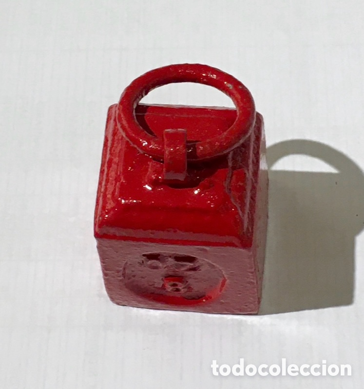 Antig&uuml;edades: Pesa Inglesa. Hierro pintado. A&ntilde;os 40.