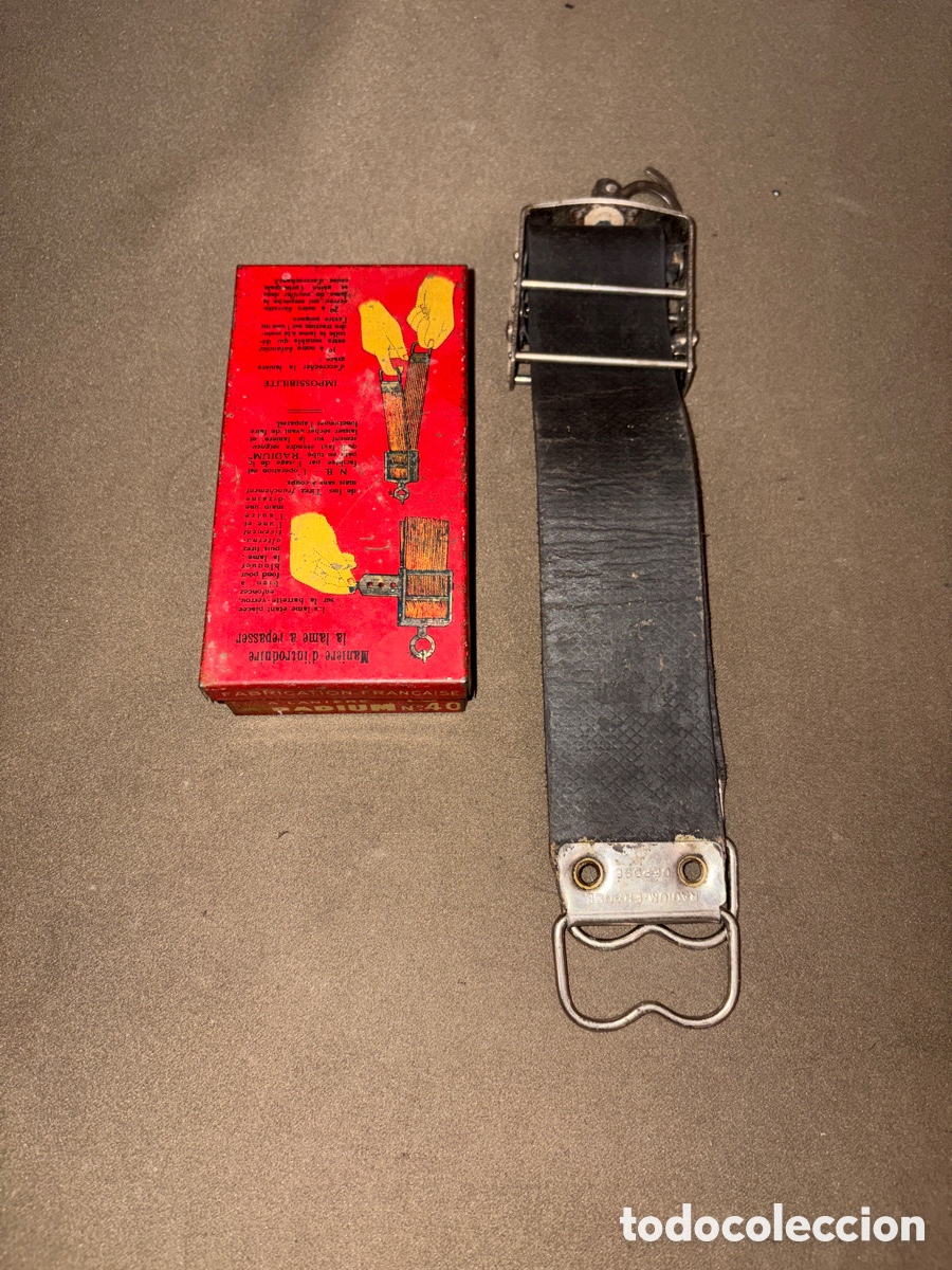 Antig&uuml;edades: RADIUM N&deg;40,m&aacute;quina para afilar cuchillas de afeitar francesa a&ntilde;os 50*ver fotos*en su caja original