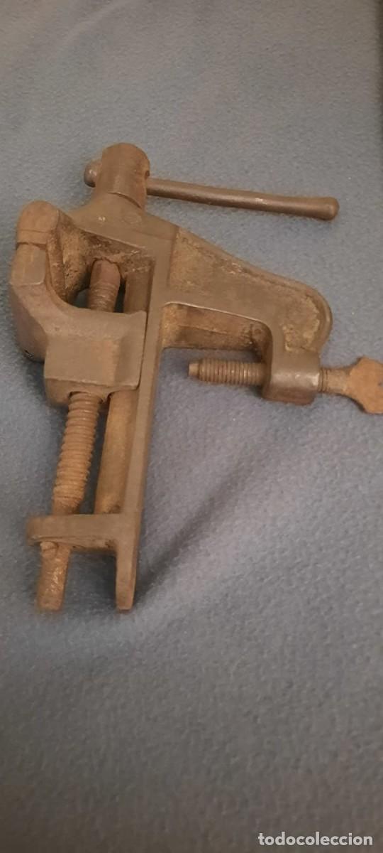Antig&uuml;edades: ANTIGUO TORNILLO DE CARPINTERO - Foto 3