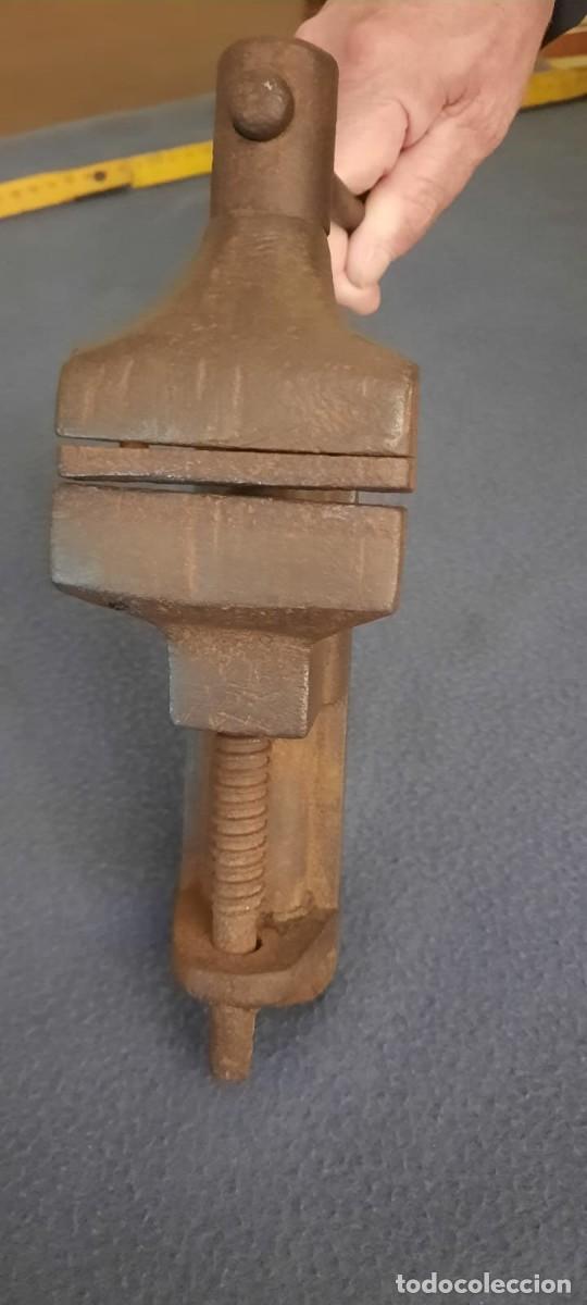 Antig&uuml;edades: ANTIGUO TORNILLO DE CARPINTERO - Foto 4
