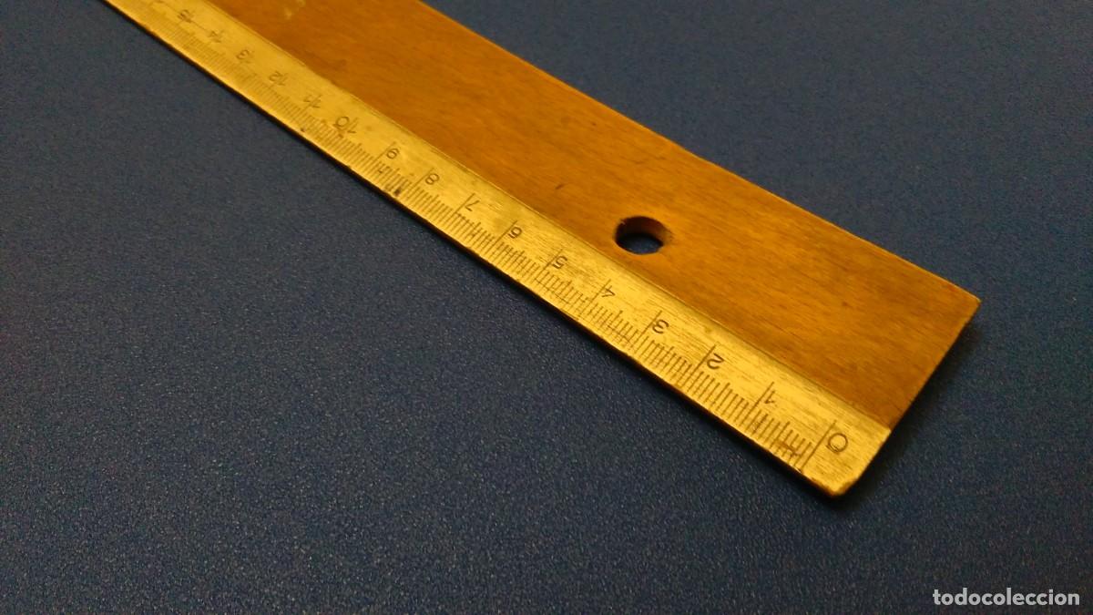 Antig&uuml;edades: REGLA DE MADERA DE 30 CM DE LOS A&Ntilde;OS 40 - Foto 3