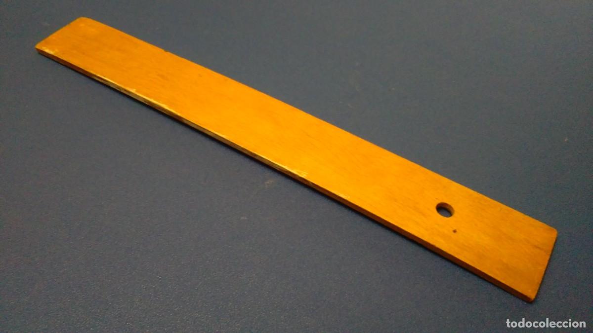 Antig&uuml;edades: REGLA DE MADERA DE 30 CM DE LOS A&Ntilde;OS 40 - Foto 11