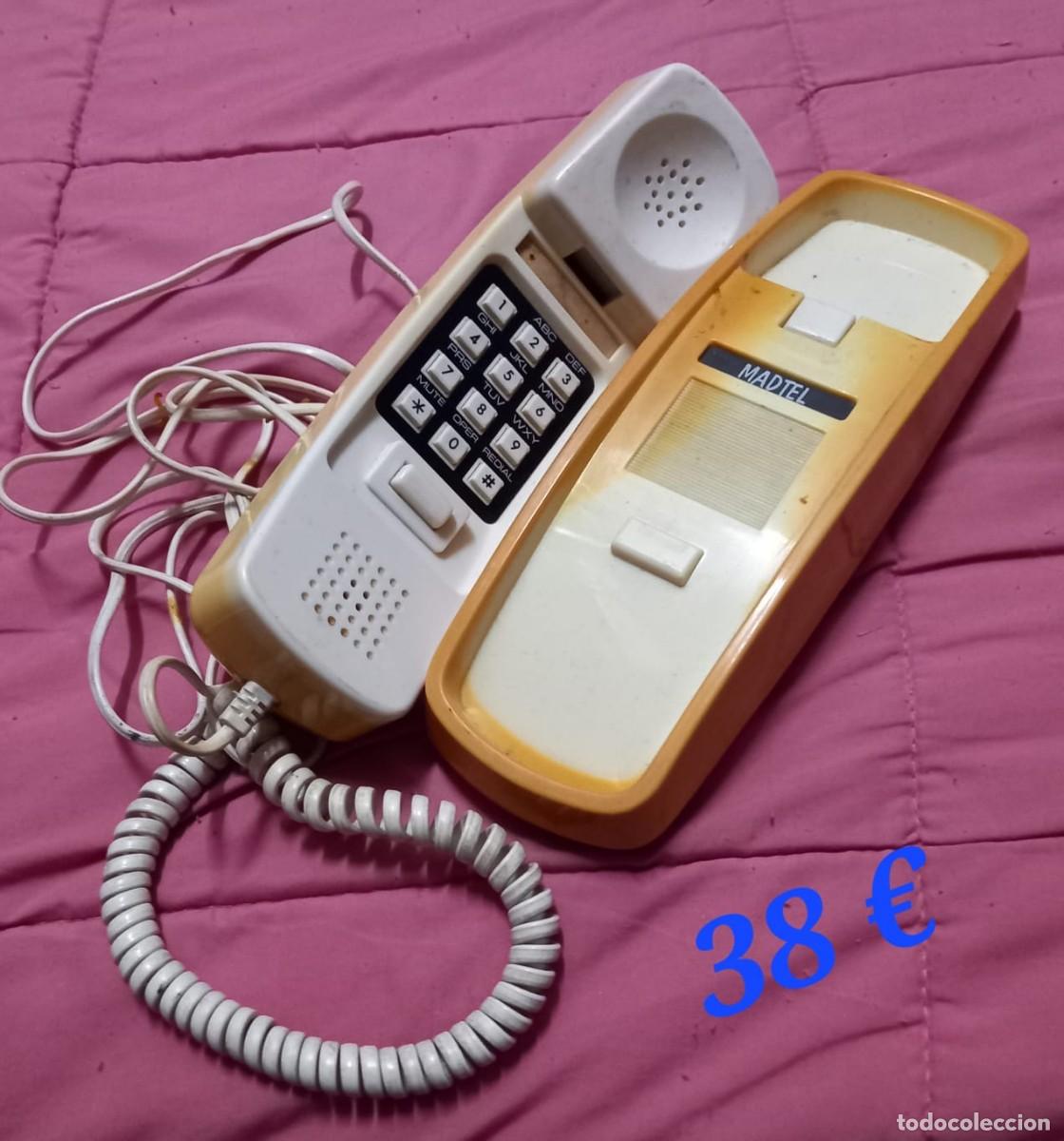 Tel&eacute;fonos: ANTIGUO TELEFONO RETRO, TIPO GONDOLA DE SOBREMESA, COLOR BEIGE, ESTADO NORMAL DE USO.