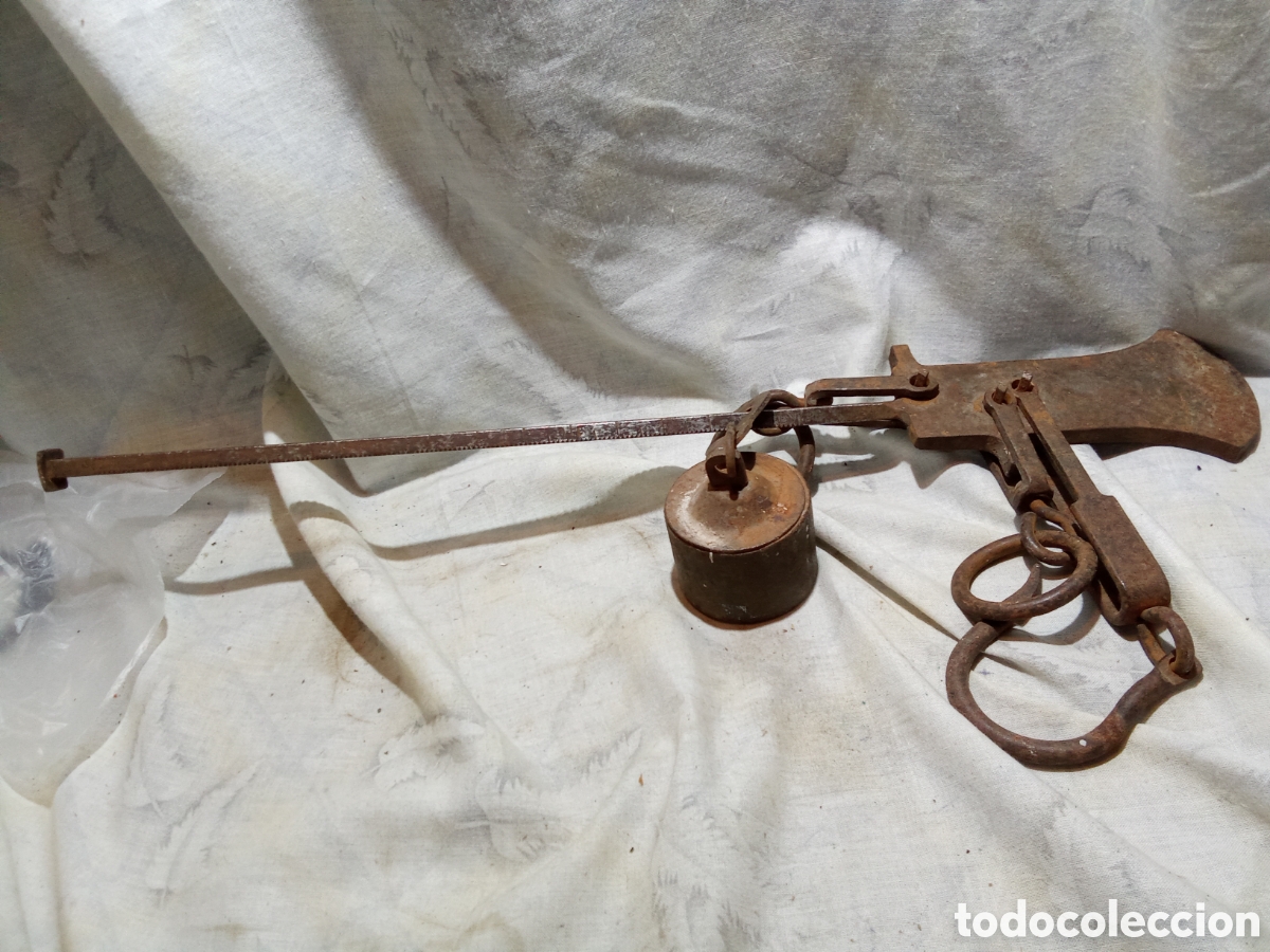 Antig&uuml;edades: ANTIGUA BALANZA MET&Aacute;LICA ROMANA