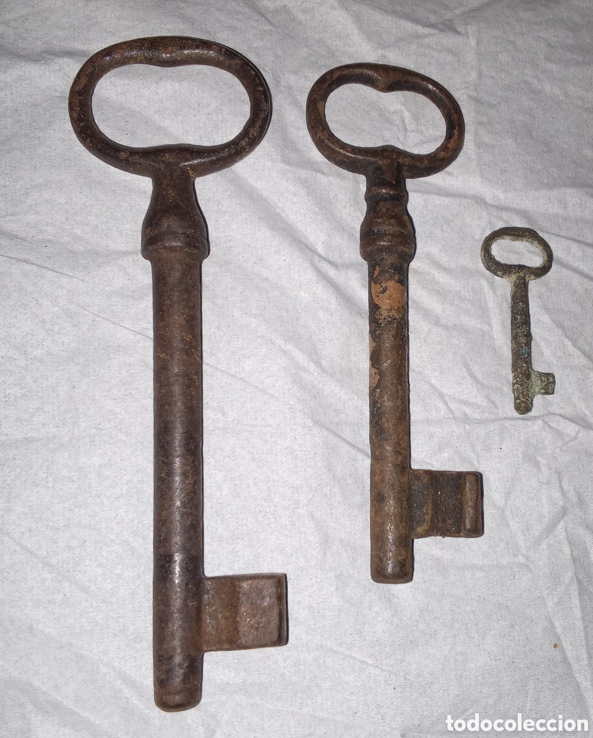 Antig&uuml;edades: LOTE DE 3 LLAVES ANTIGUAS