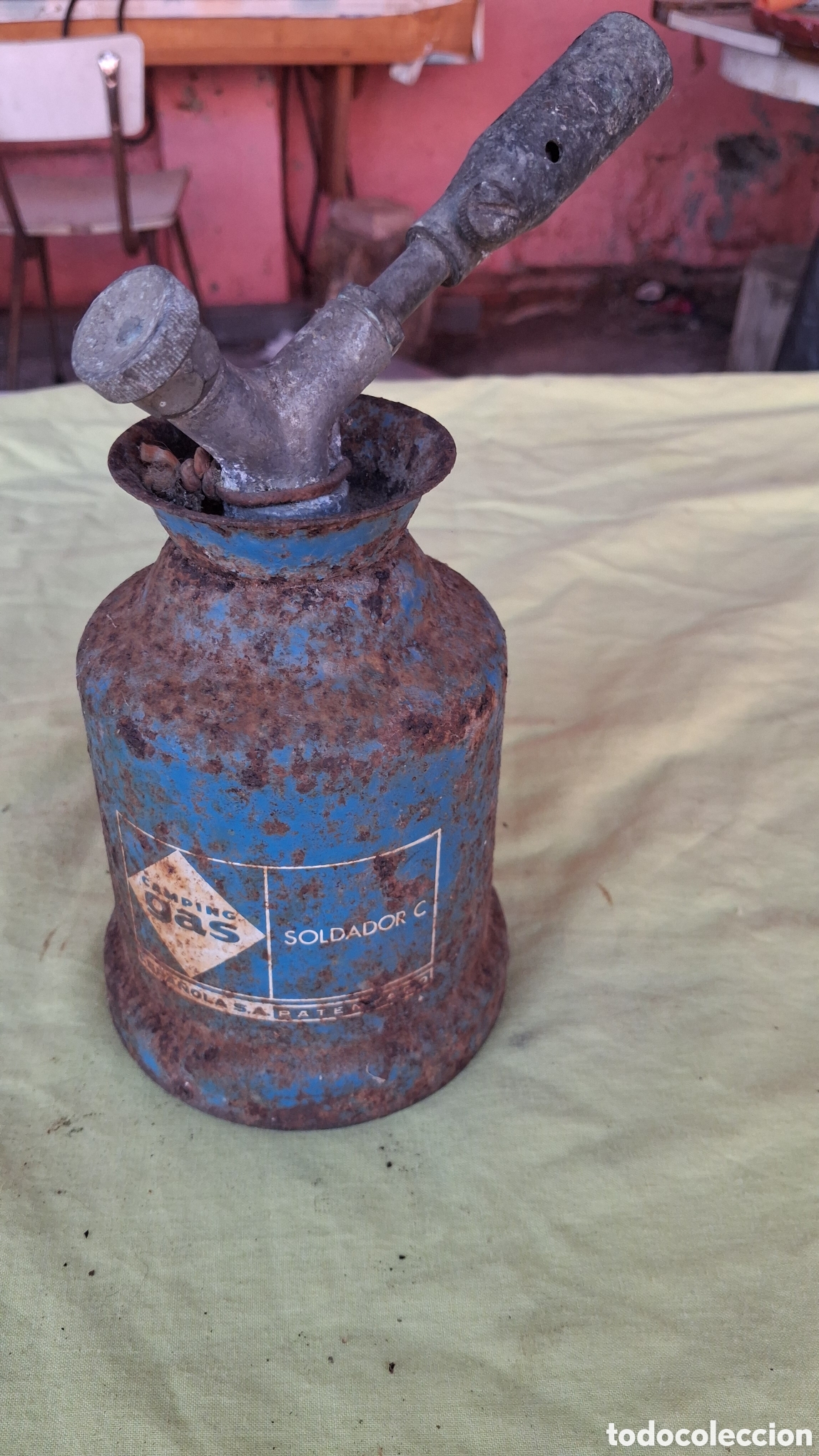 Antig&uuml;edades: Lote 5 Antiguas Herramientas y Piezas Ferreter&iacute;a: Muela de Vaso Vigo + Grifo Bronce + Soplete Campin