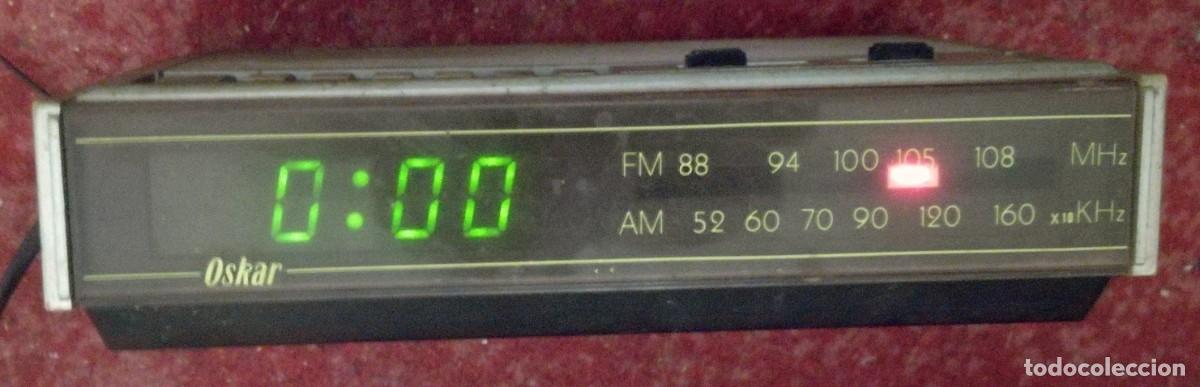 Antig&uuml;edades: Aparato de radio antiguo, marca Oskar