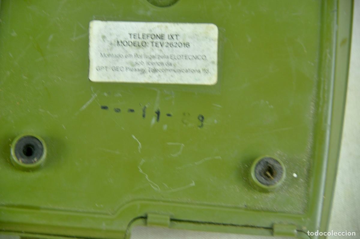 Tel&eacute;fonos: Tel&eacute;fono verde oscuro con teclas blancas - Foto 8