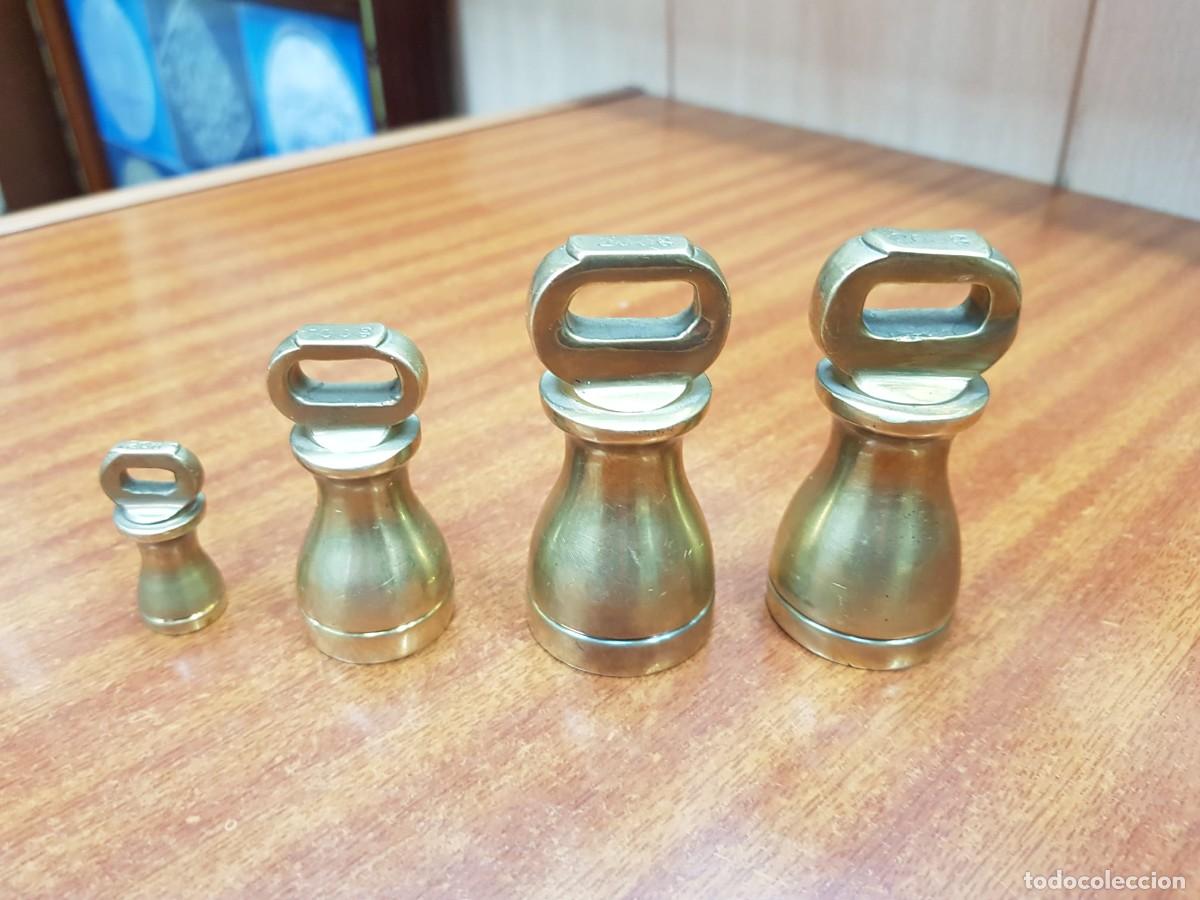 Antig&uuml;edades: LOTE DE 4 PESAS DE BRONCE