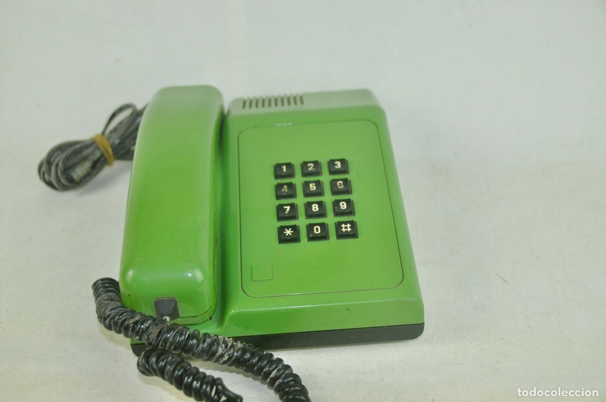 Tel&eacute;fonos: Tel&eacute;fono verde claro con teclas - Foto 2