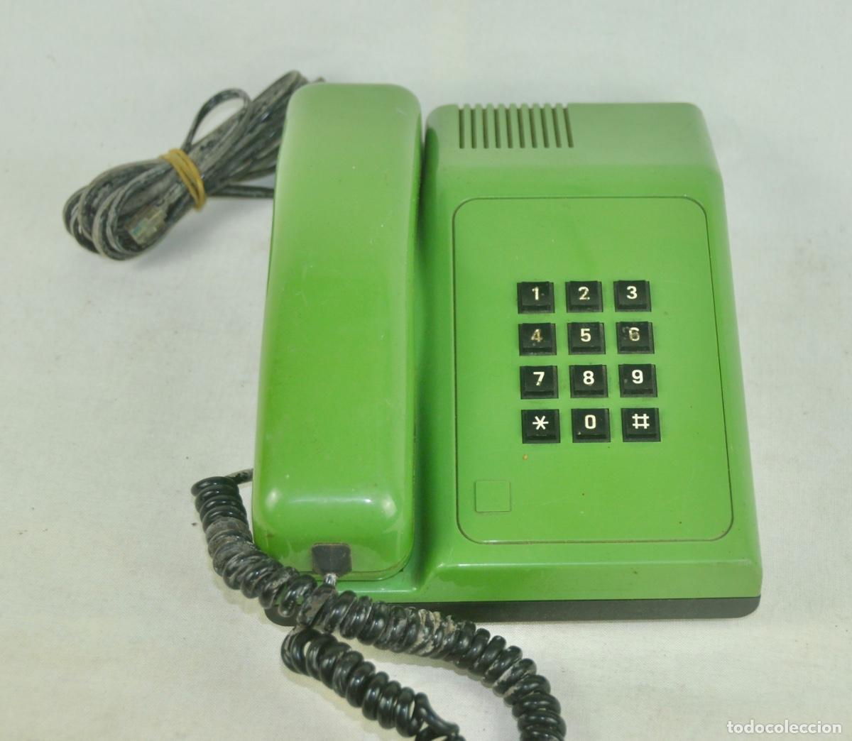 Tel&eacute;fonos: Tel&eacute;fono verde claro con teclas - Foto 1