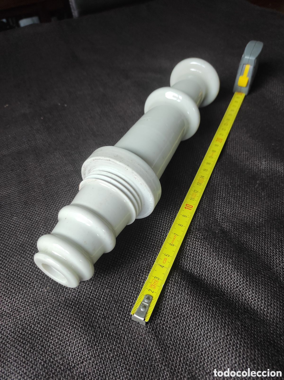 Antig&uuml;edades: Aislador el&eacute;ctrico antiguo de porcelana vitrificada blanca &ndash; Ref. 3584
