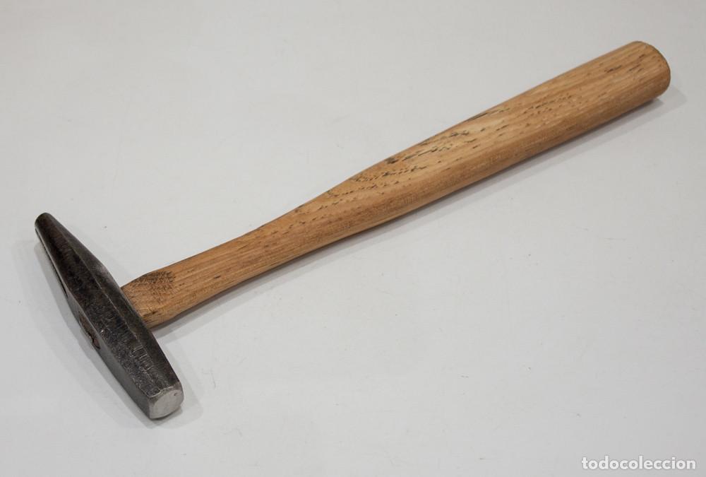 Antig&uuml;edades: ANTIGUO MARTILLO DE TAPICERO. FINALES SIGLO XIX - PRINCIPIOS DEL SIGLO XX.