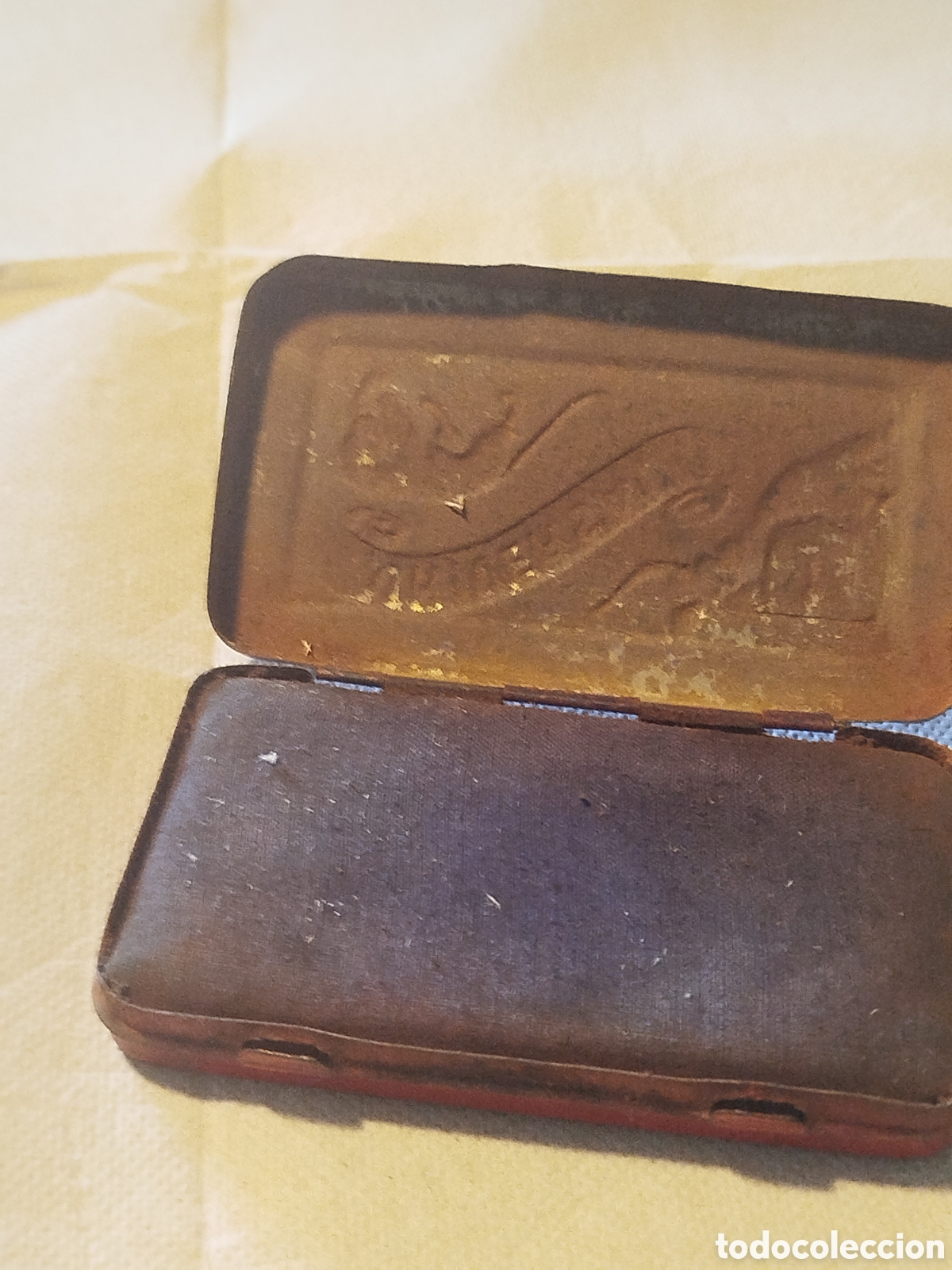 Antig&uuml;edades: Caja de hojalata UNIVERSAL - Foto 3