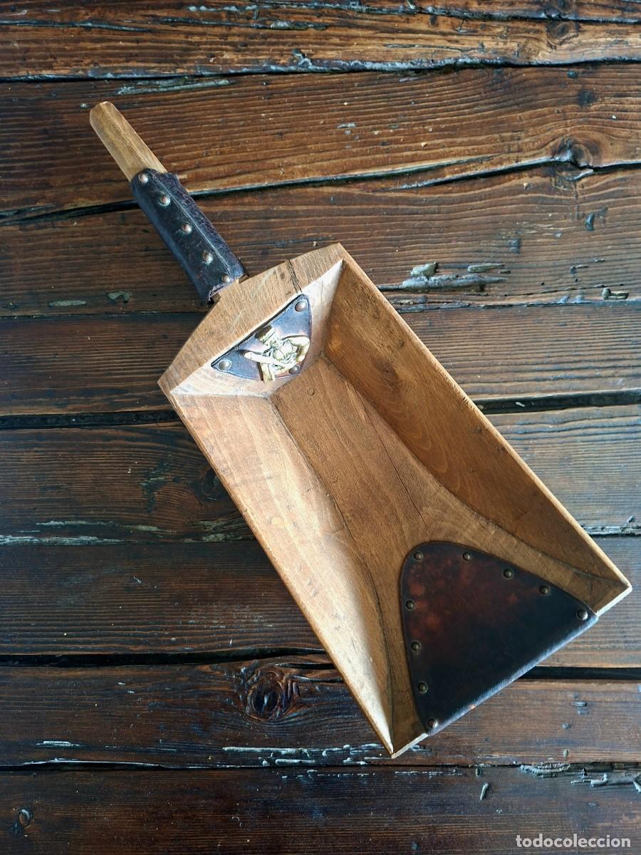Antig&uuml;edades: Pala Decoraci&oacute;n vintage de madera, cuero y metal - Artesan&iacute;a r&uacute;stica farm