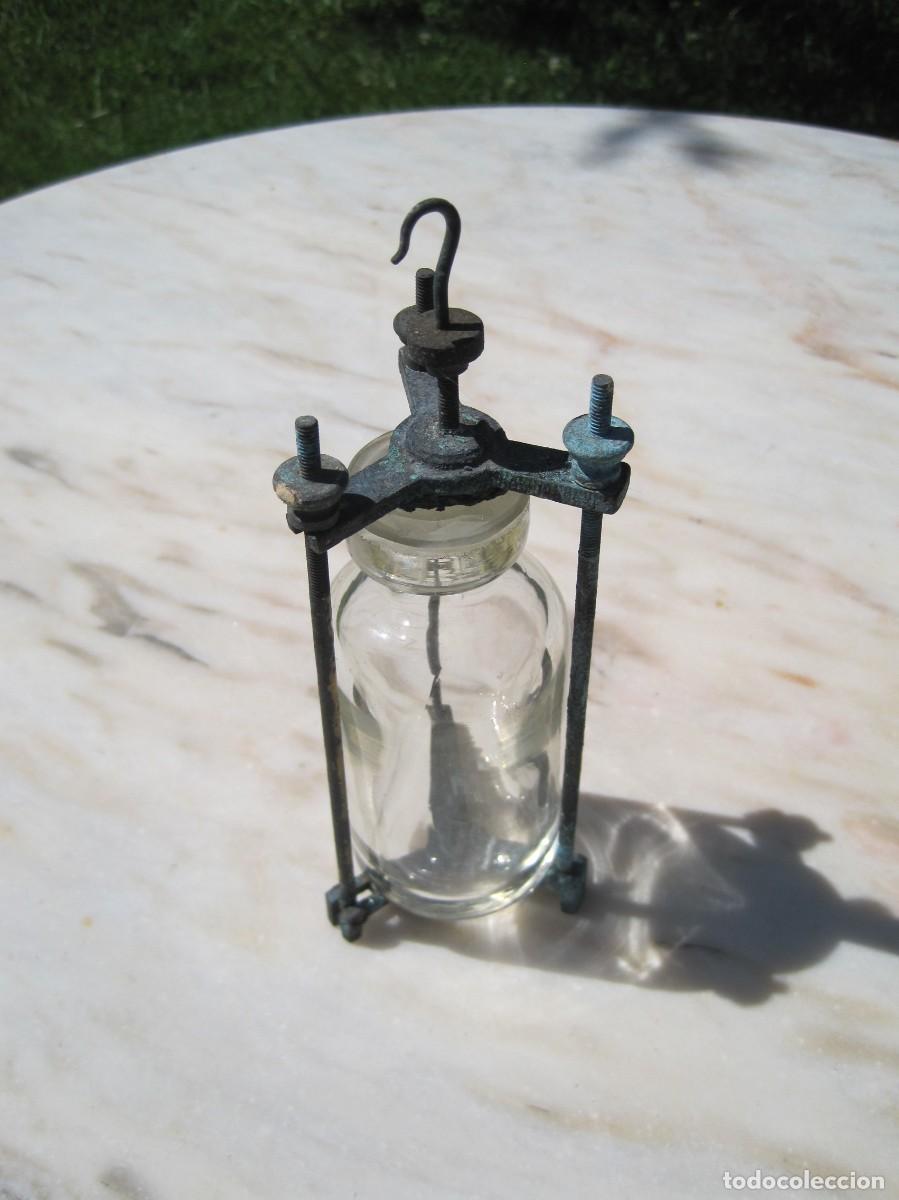 Antig&uuml;edades: FRASCO DE CRISTAL CON ESTRUCTURA DE METAL - BOTE - TARRO - LABORATORIO - MEDICINA - FARMACIA - S.XIX