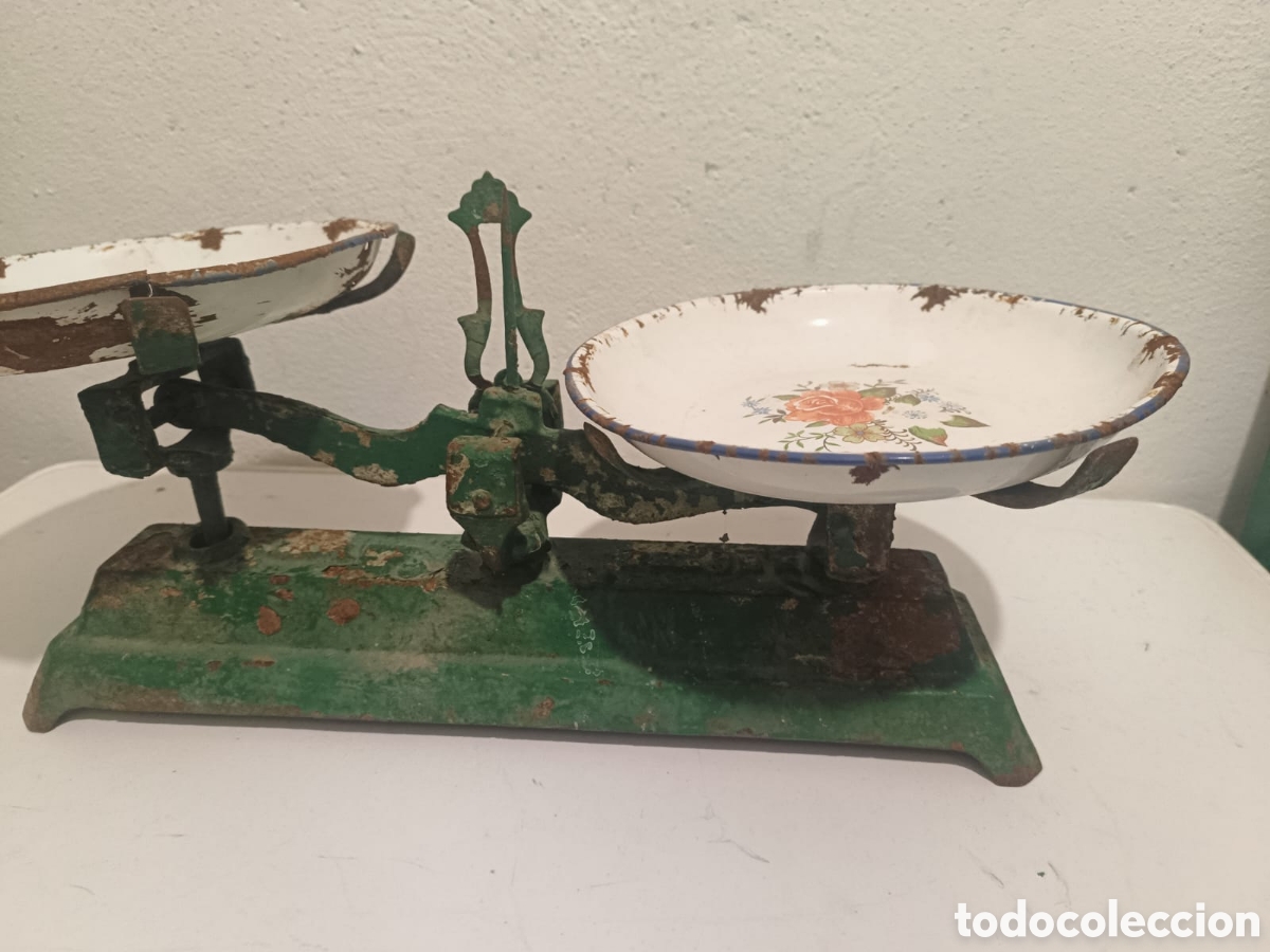 Antig&uuml;edades: Antigua bascula de comercio de hierro para restaurar - Foto 7