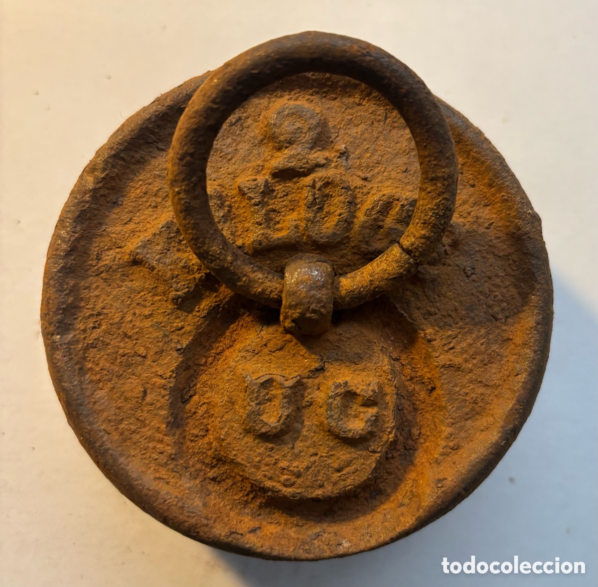 Antig&uuml;edades: Pesa de hierro antigua con asa 2 kg