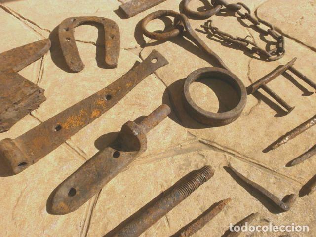 Antig&uuml;edades: Lote 10 piezas y 7 clavos Antiguos de Forja - Procedencia Soria - Est&aacute;n oxidadas
