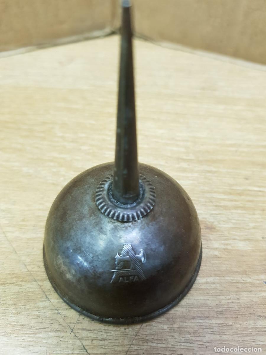 Antig&uuml;edades: ANTIGUA ACEITERA ALFA