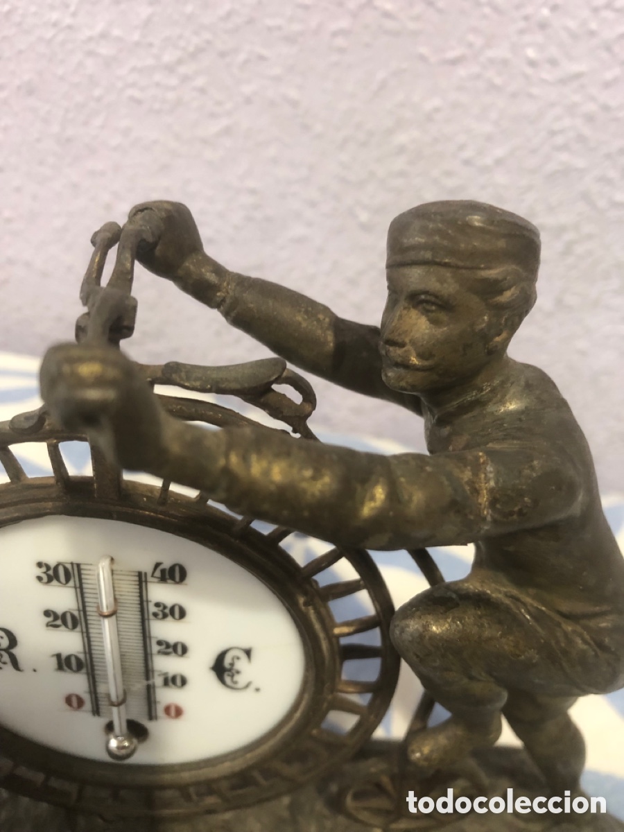 Antig&uuml;edades: Term&oacute;metro calamina figura bicicleta - Foto 3