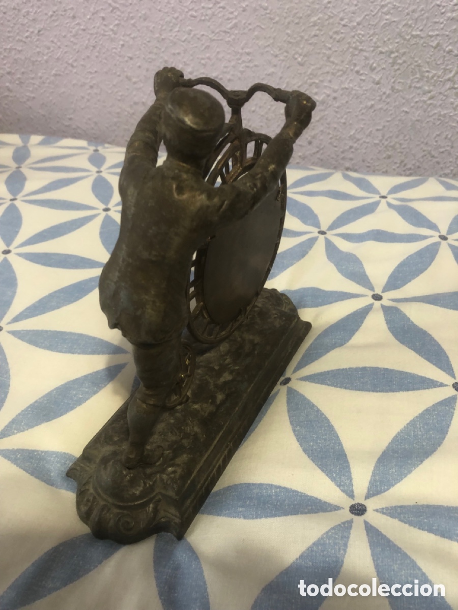 Antig&uuml;edades: Term&oacute;metro calamina figura bicicleta - Foto 5
