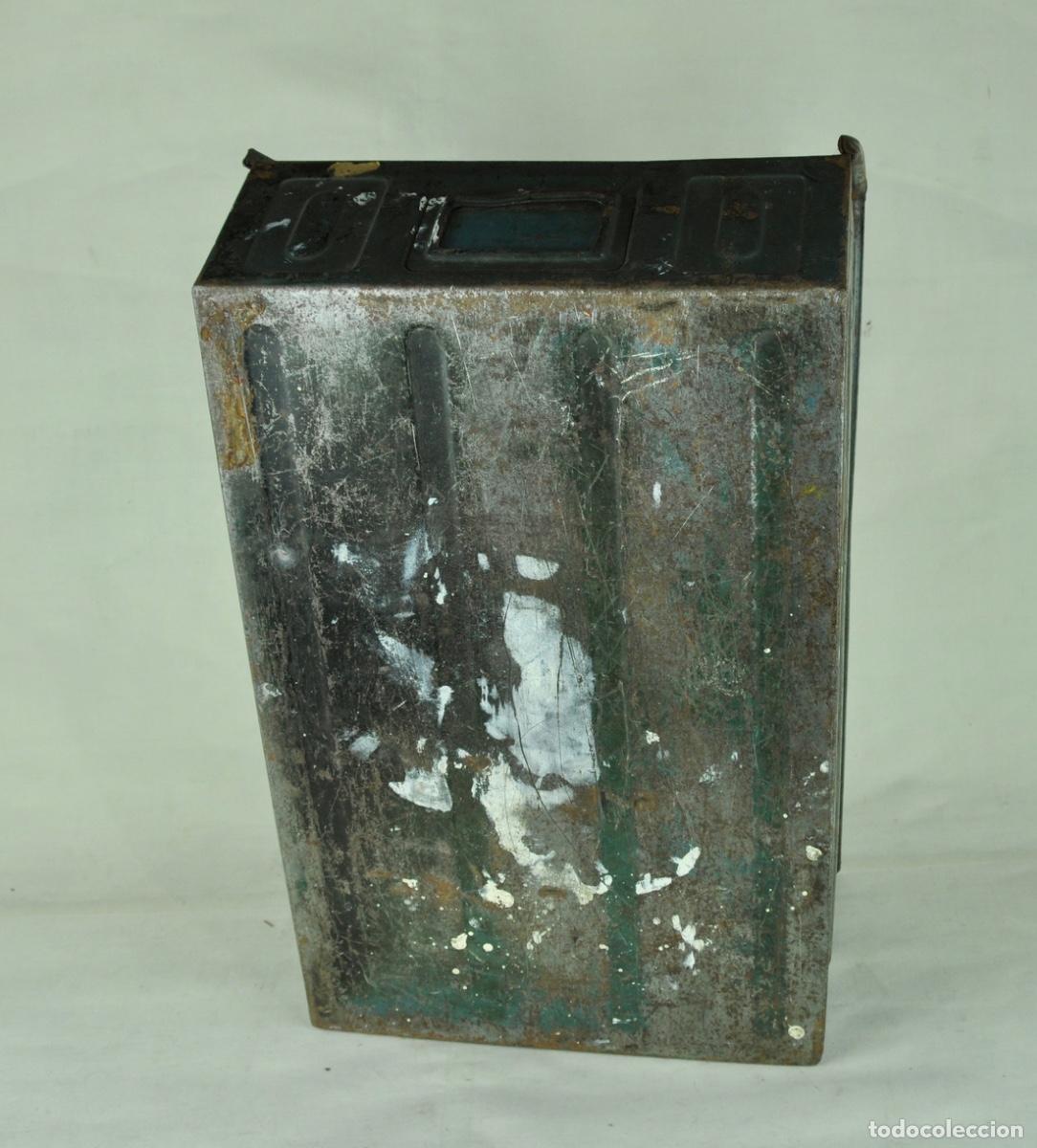 Antig&uuml;edades: Caja industrial en verde oscuro - Foto 6