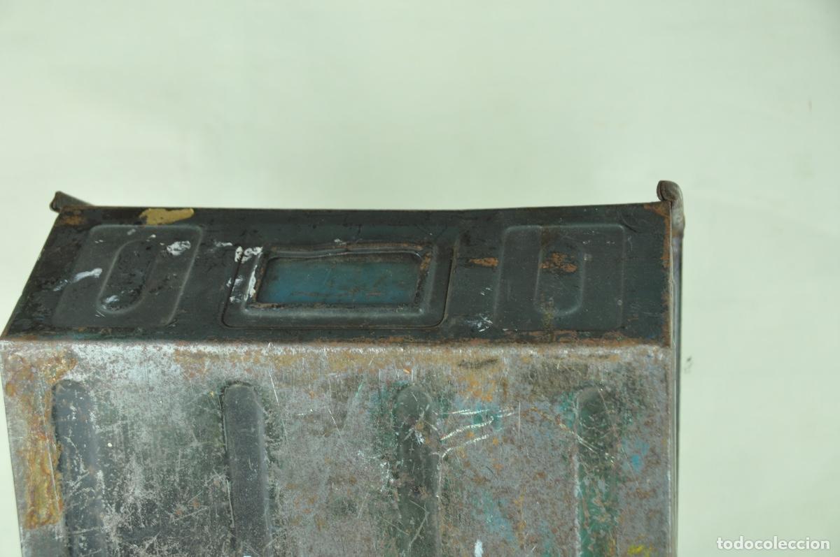 Antig&uuml;edades: Caja industrial en verde oscuro - Foto 7