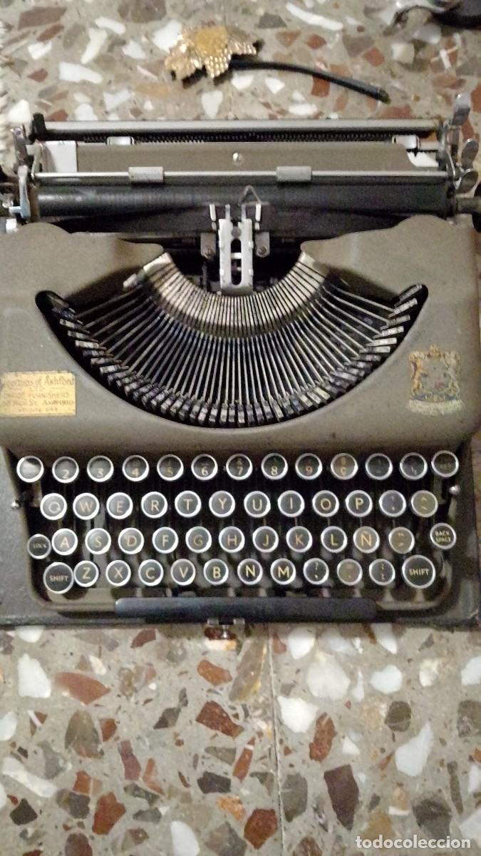 Antig&uuml;edades: Maquina de escribir imperial good companion 1930