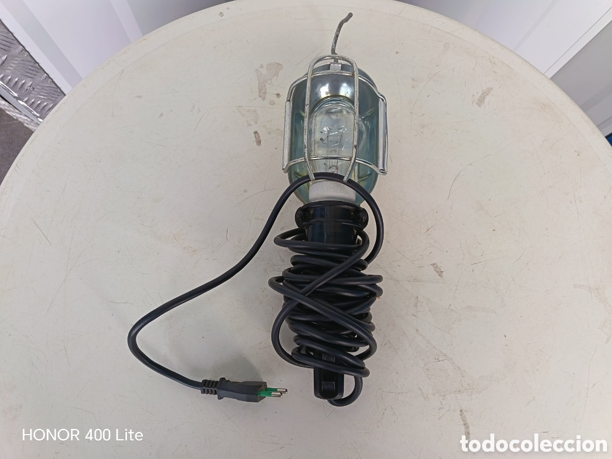 Antig&uuml;edades: L&aacute;mpara Taller Port&aacute;til con Cable