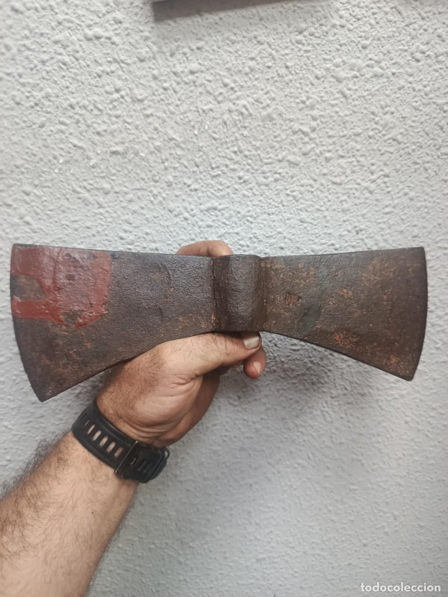 Antig&uuml;edades: Hacha doble de bomberos americana antigua