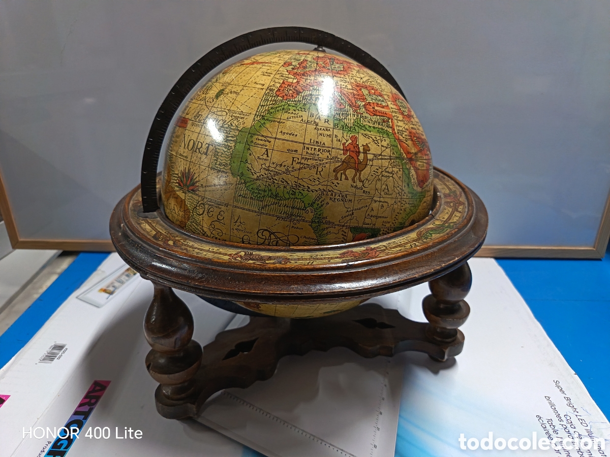 Antig&uuml;edades: Globo terr&aacute;queo decorativo estilo vintage