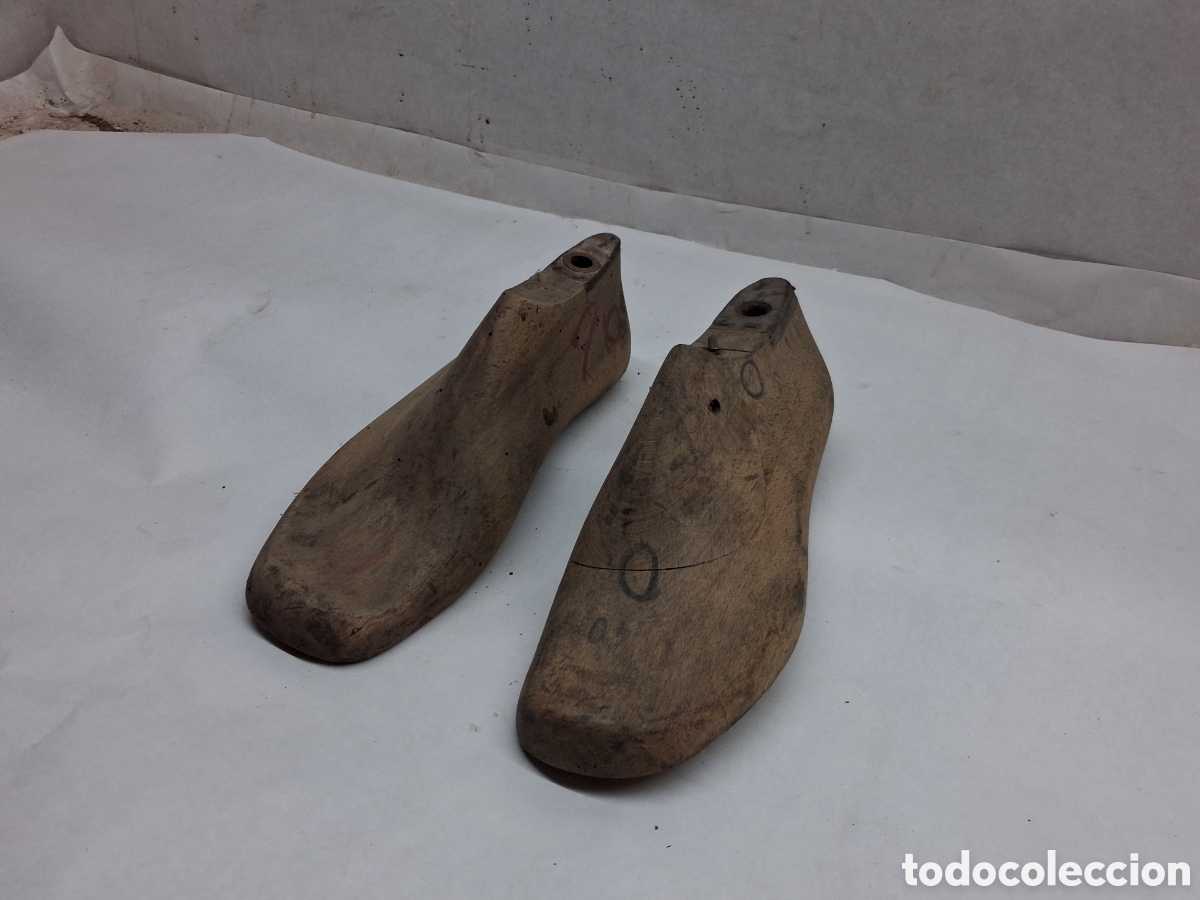 Antig&uuml;edades: Pareja hormas madera 40