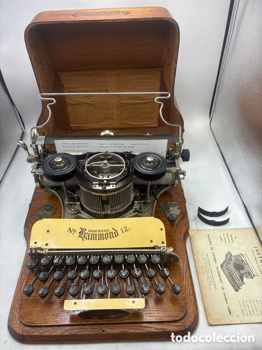 Antig&uuml;edades: M&aacute;quina de Escribir Hammond n&uacute;mero 12 con caja.