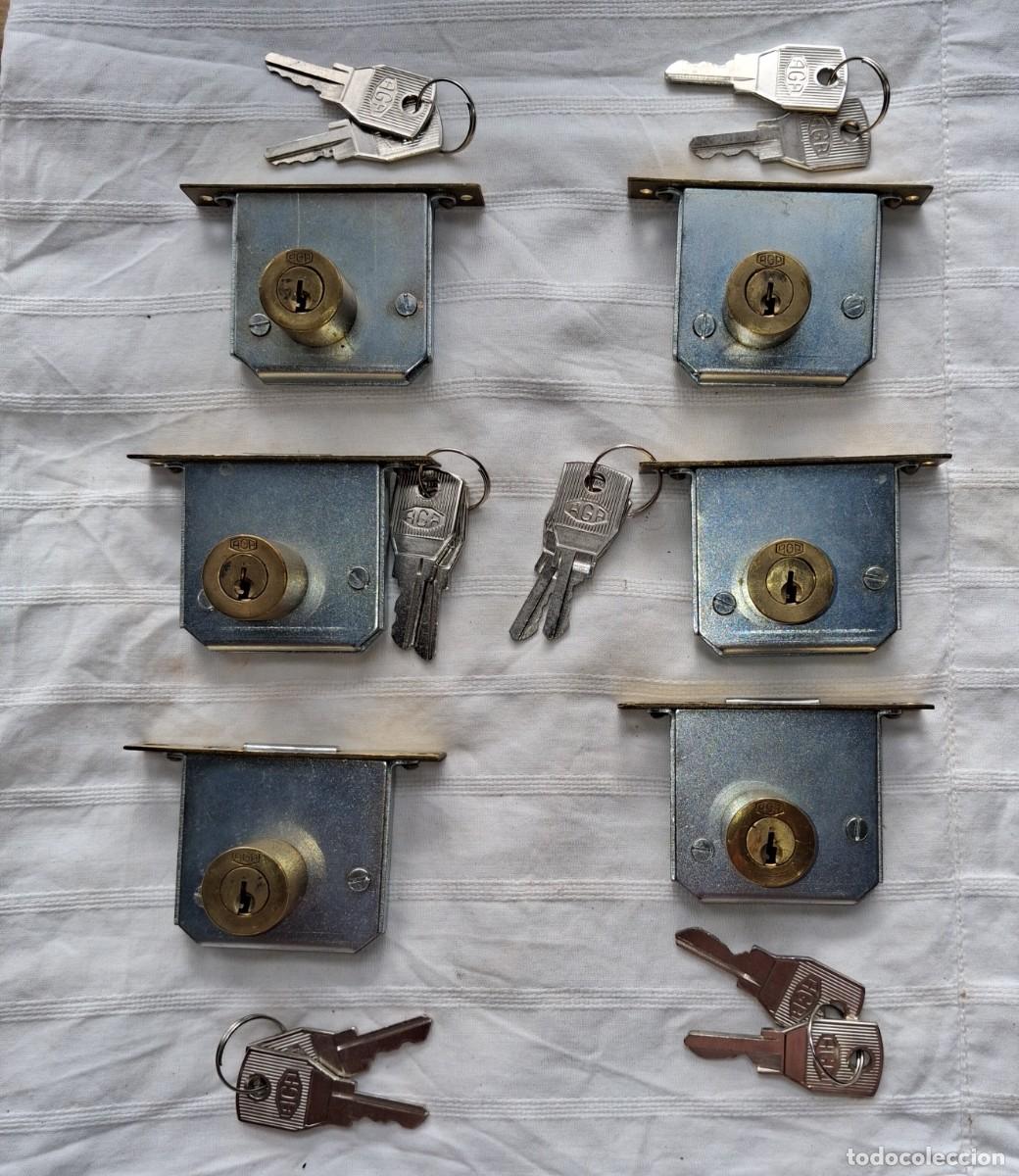 Antig&uuml;edades: Cerraduras AGA para muebles