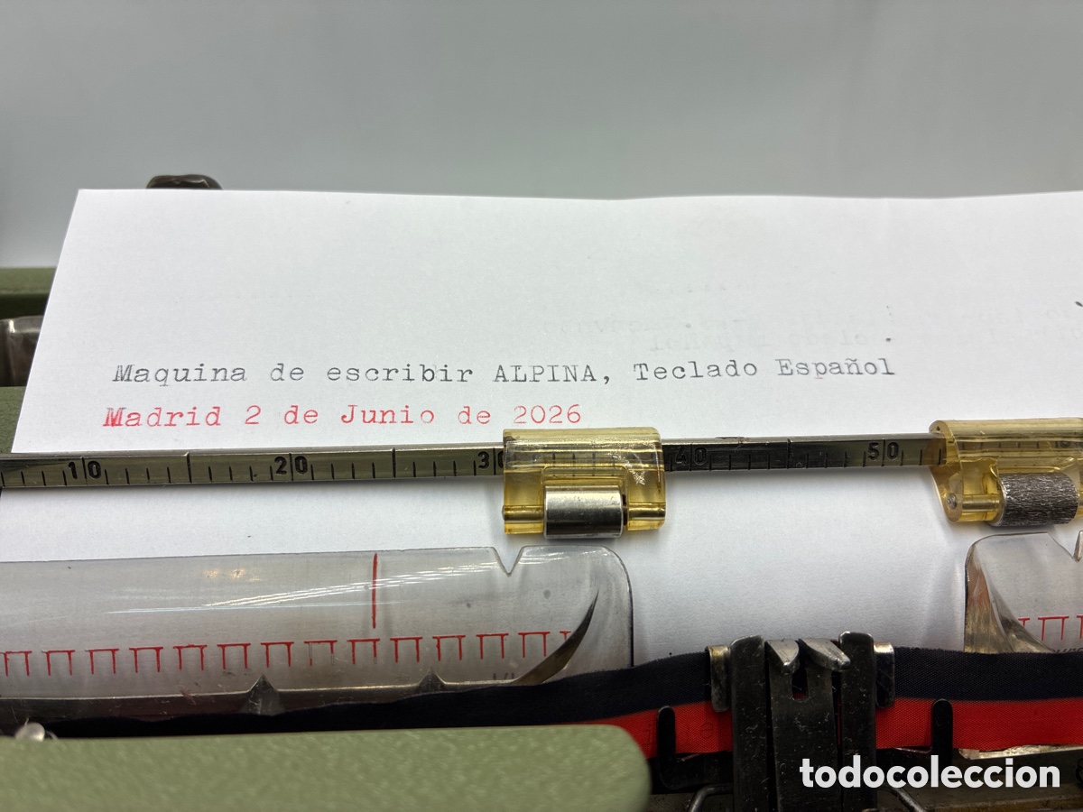 Antig&uuml;edades: M&aacute;quina de escribir Alpina. - Foto 4