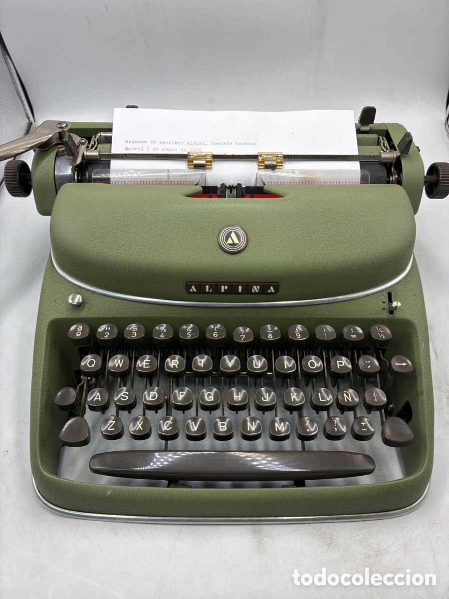 Antig&uuml;edades: M&aacute;quina de escribir Alpina.
