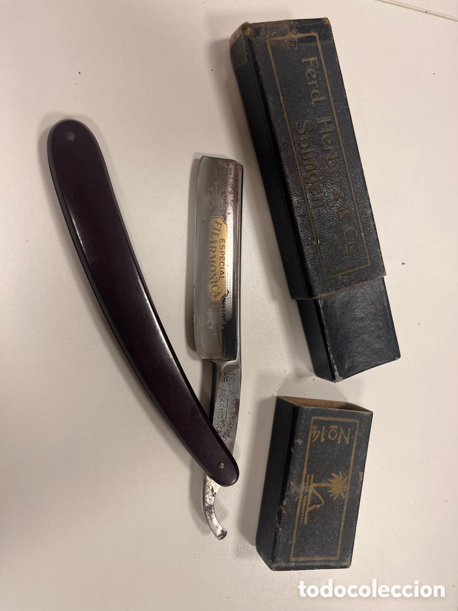 Antig&uuml;edades: Antigua navaja de afeitar especial filarmonica 14 jose Montserrat pou 18mm