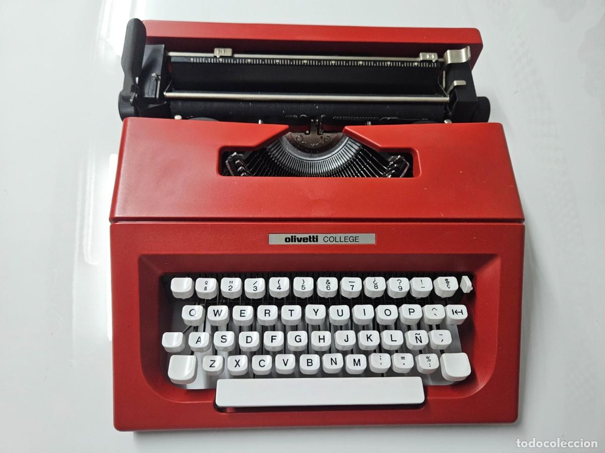 Antig&uuml;edades: M&Aacute;QUINA DE ESCRIBIR OLIVETTI COLLEGE ROJA FUNCIONANDO FABRICADA EN BARCELONA
