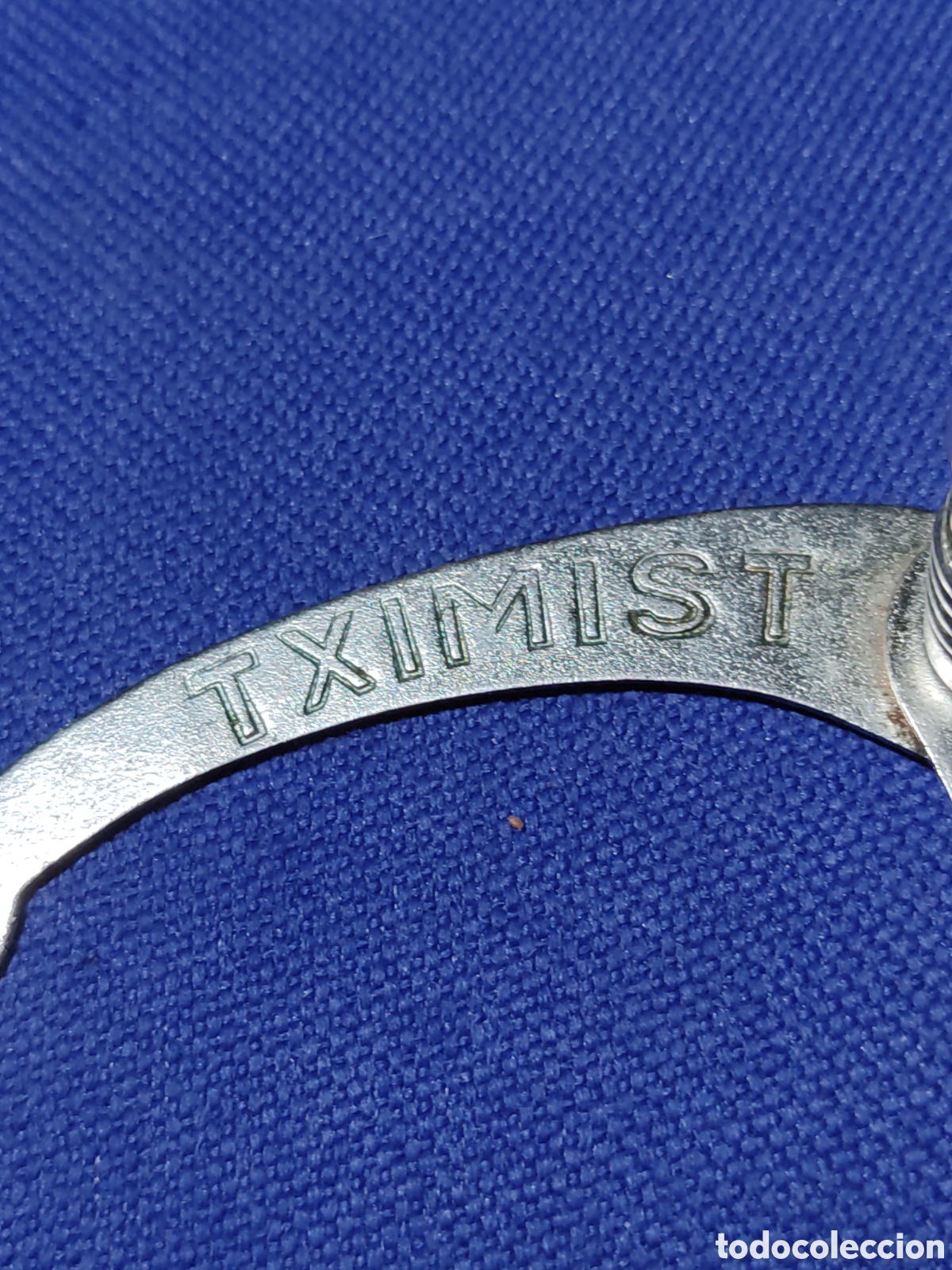 Antig&uuml;edades: Antiguo comprobador de pilas Tximist. - Foto 2