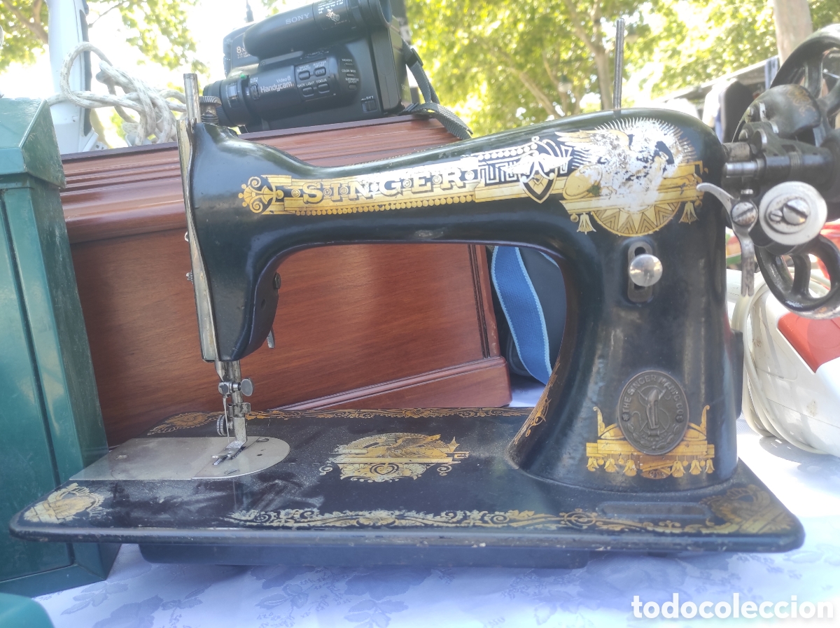 Antig&uuml;edades: Antigua m&aacute;quina de coser Singer - Foto 7