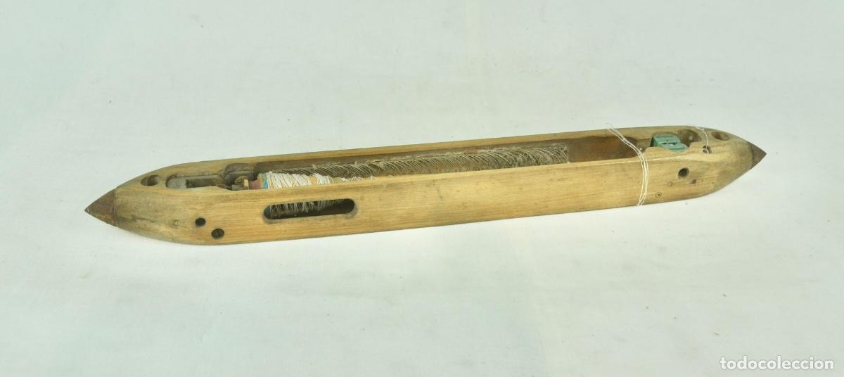 Antiquit&eacute;s: Lanzadera de telar largo 43 cm